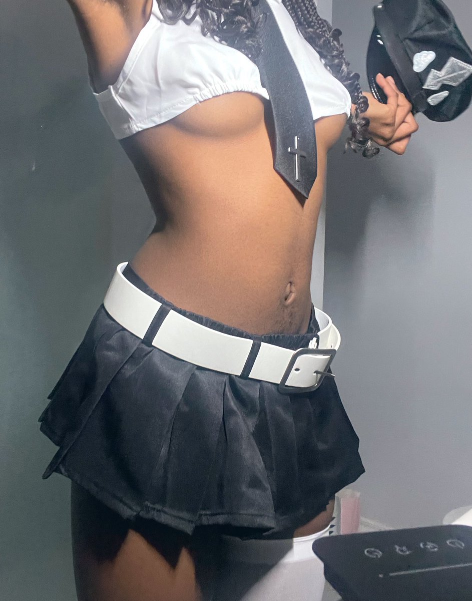 lotsuuv's tweet photo. tummy https://t.co/08gslHhi69