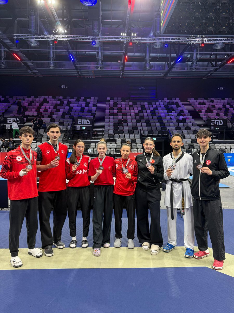tkdfed's tweet photo. 🥇Merve Dinçel Kavurat (53kg)
🥇Enes Kaplan (58kg)
🥇Hüseyin Berat Demircioğlu (+87kg)
🥈Zeynep Taşkın (49kg)
🥉Emine Gögebakan (49kg)
🥉Kardelen Demir (73kg)
🥉Furkan Ubeyde Çamoğlu (58kg)
🥉Hamza Osman Aydoğan (63kg) https://t.co/CDjfhDokv2