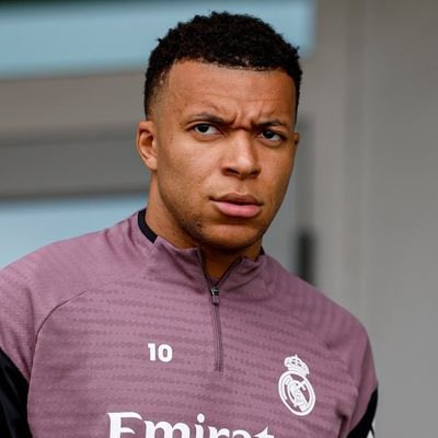 meeturay01's tweet photo. From a wide-eyed kid with big dreams to a global superstar carrying nations on his back.Kylian Mbappé didn’t just grow up he took over. ⚽🔥The evolution is unreal.❤️❤️🤎🤍🩶🩷
From boyhood wonder to manhood legend,Kylian Mbappé.💗💕💜
#Mbappe #BoyToMan #FootballLegend https://t.co/vbzkSfrzZo