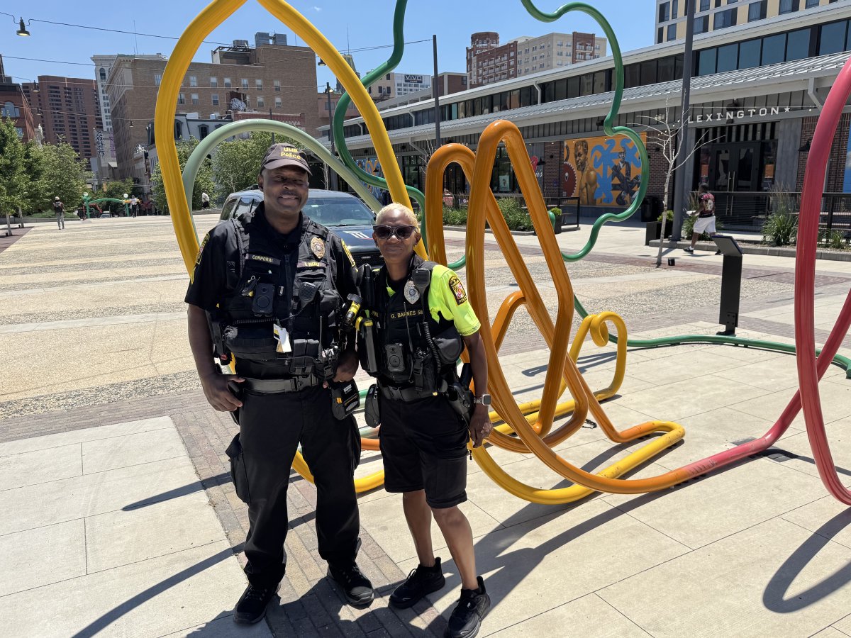 PoliceUmb's tweet photo. It’s a beautiful day to stop by Lexington Market! Be sure to say hi to Cpl. Mealy and Cpl. Barnes 👋 You can find them connecting with our community in and around the Market. https://t.co/ecERldlMe0