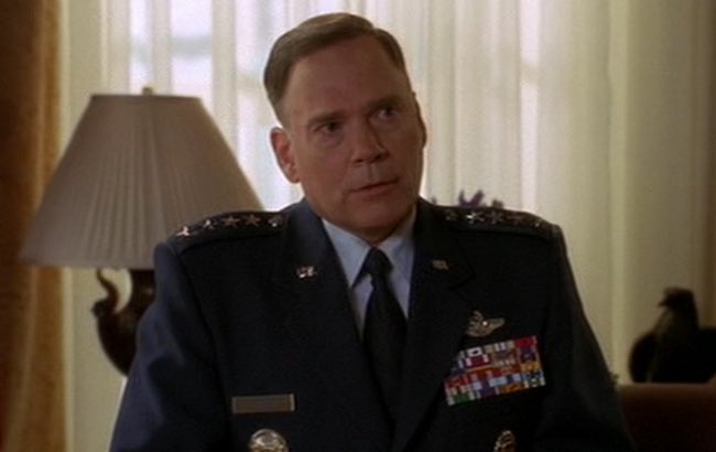 realDeepWinter's tweet photo. This was a tv series that had actual Joint Chiefs of Staff guest star on the show.

General Michael E. Ryan and General John P. Jumper, both real-life U.S. Air Force Chiefs of Staff, both appeared as themselves. They are part of Stargate canon. https://t.co/T0BuAJLiBq
