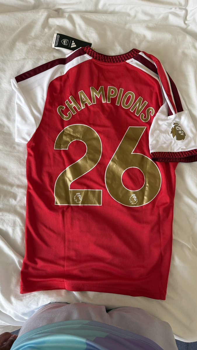 AlexAFC44's tweet photo. Finally my champions shirt has arrived 😍❤️🤍🏆 https://t.co/C7hvKL7p5e