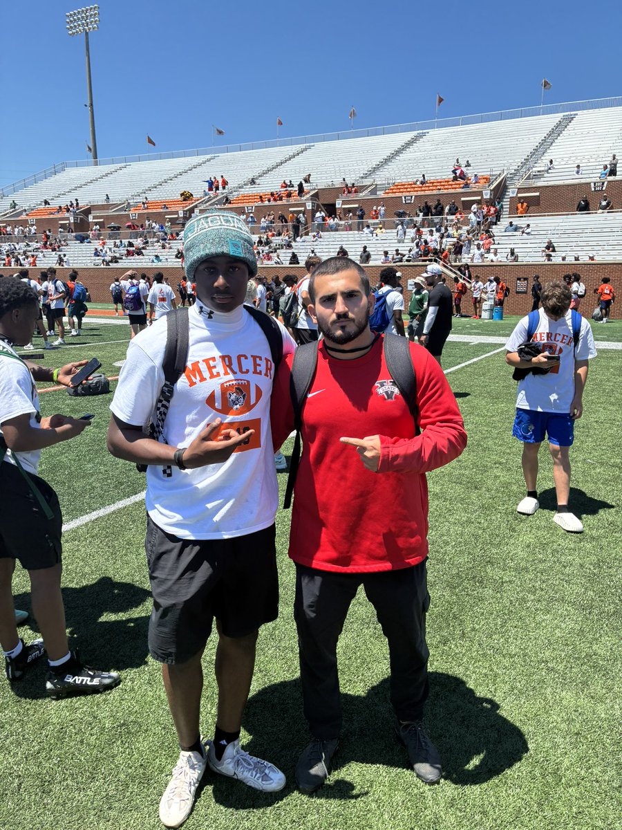Champ_4fire's tweet photo. I had a good time at @MercerFootball camp competing going 4/6 in 1’s, running a 4.41 in the 40 and getting to know coaches @CoachTRichIII @CoachJDVSU @CoachDietlSU @CoachB_NGU @Star_ReadyAth @TC_Jax_Football https://t.co/eZ3Y1IWKIY