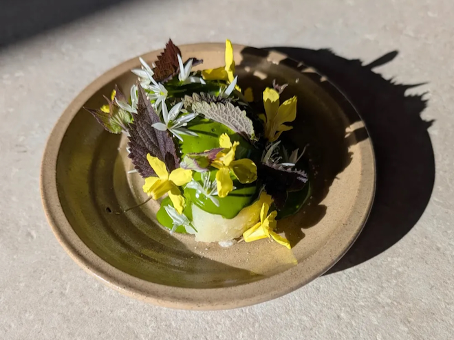 CnfGuides's tweet photo. June’s Hot 50 Manchester Restaurants is here 👀 Take a look at some of this month’s most popular spots and head here for the full list:
https://t.co/x3TNl2wBFI

#1 Skof 🌼
Having secured a Michelin star in 2025 and retained it for 2026, Skof is celebrated for its precise Modern British menus, earning ‘Restaurant of the Year’ honours for its sophisticated yet accessible dining experience.

#4 Erst 🫛
This small plates restaurant in Ancoats is for serious foodies so don’t come looking for mac n cheese balls. Plenty of other places can satisfy that filthy craving for you. The menu at Erst changes frequently depending on what’s good and in season, and the plates are inventive and often surprising.

#10 Where the Light Gets In 🍃
With no menu and esoteric wines, Where the Light Gets In doesn’t adhere to the typical fine-dining formula. But it’s been a success for Stockport, thanks to chef-patron Sam Buckley’s belief in doing things his own way.