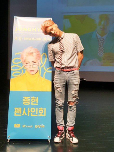 dailyjjonghyun's tweet photo. 160605 | shinee vyrl update ♡ https://t.co/HTLLLBvd9t