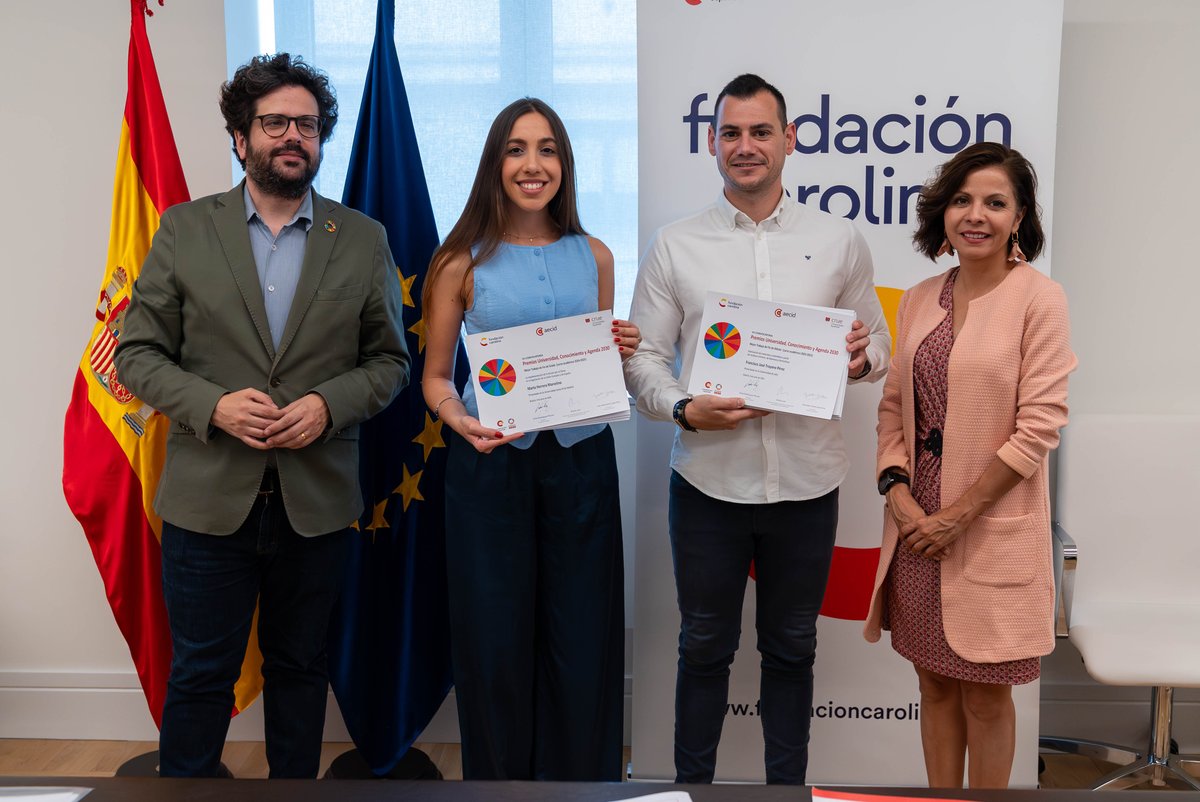Red_Carolina's tweet photo. 🗞️ Acto de entrega de la VII edición de los Premios Universidad, Conocimiento y Agenda 2030

Con @anton_leis @AECID_es , Nuria González #Crue, @emaropi #FC, Marta Herrera @uc3m 🏆 y Fran Troyano @ujaen 🏆

👉 https://t.co/Ce8jQBePDu https://t.co/8qsSdcOeKo