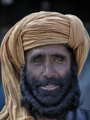 1432_times's tweet photo. Imagine looking like and calling Punjabis kaliya, like wtf?? Have u not seen a mirror ever??? 😭🤣 https://t.co/r9Lt1w3Ac8