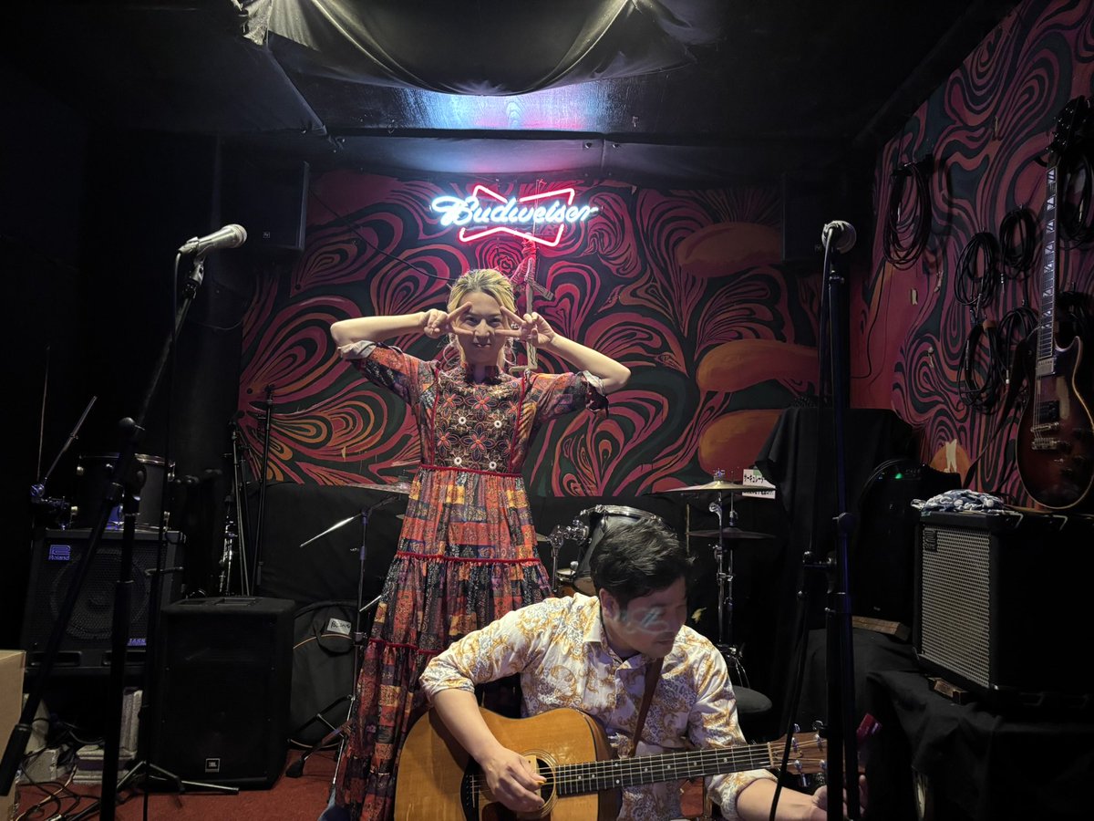 _coneru_'s tweet photo. 明日は三軒茶屋Heaven'sDoor
初めてのライブハウス！憧れて一曲作ったくらい好きな方々の企画！
楽しみでしかないですね！！

前売り/当日があるので、お越しの際は是非ご連絡くださいませ！！

たまには動画「もしも」と、
明日の可愛いフライヤー
それらを台無しにする写真を���えて。 https://t.co/lQdBzDf5jL