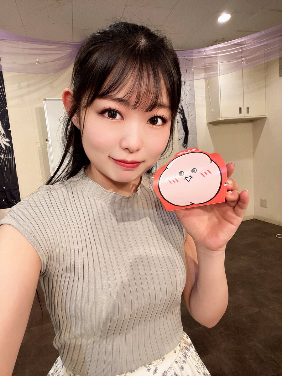 mizuki_320's tweet photo. #裏がないとは言わせない 🔮
初日ありがとうございました！！

幻のもっちゅりんいただきました！！！🍩
初めてお目にかかりました！！！🙌

明日からもまだまだ公演続きます☺️
私の次の出演回は6/6(土)13:00〜！

やったことない表現の連続なので、ほんっとに貴重です！！ぜひ見届けてほしい🥹 https://t.co/KtIMQWDIMj