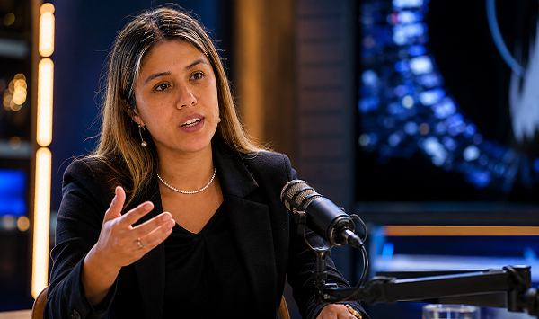 ConVmro's tweet photo. ENTREVISTA a la politóloga colombiana Daniela CASTILLO I El próximo presidente heredará una Colombia políticamente dividida, institucionalmente exigida y socialmente impaciente.

NUEVO en #SiQueSePuede // Colombia: entre la polarización y la incertidumbre del poder. 

Accede al resumen periodístico y el video completo de la #entrevista a @Daniela_C93 AQUI 
https://t.co/EpTi0HNzNh