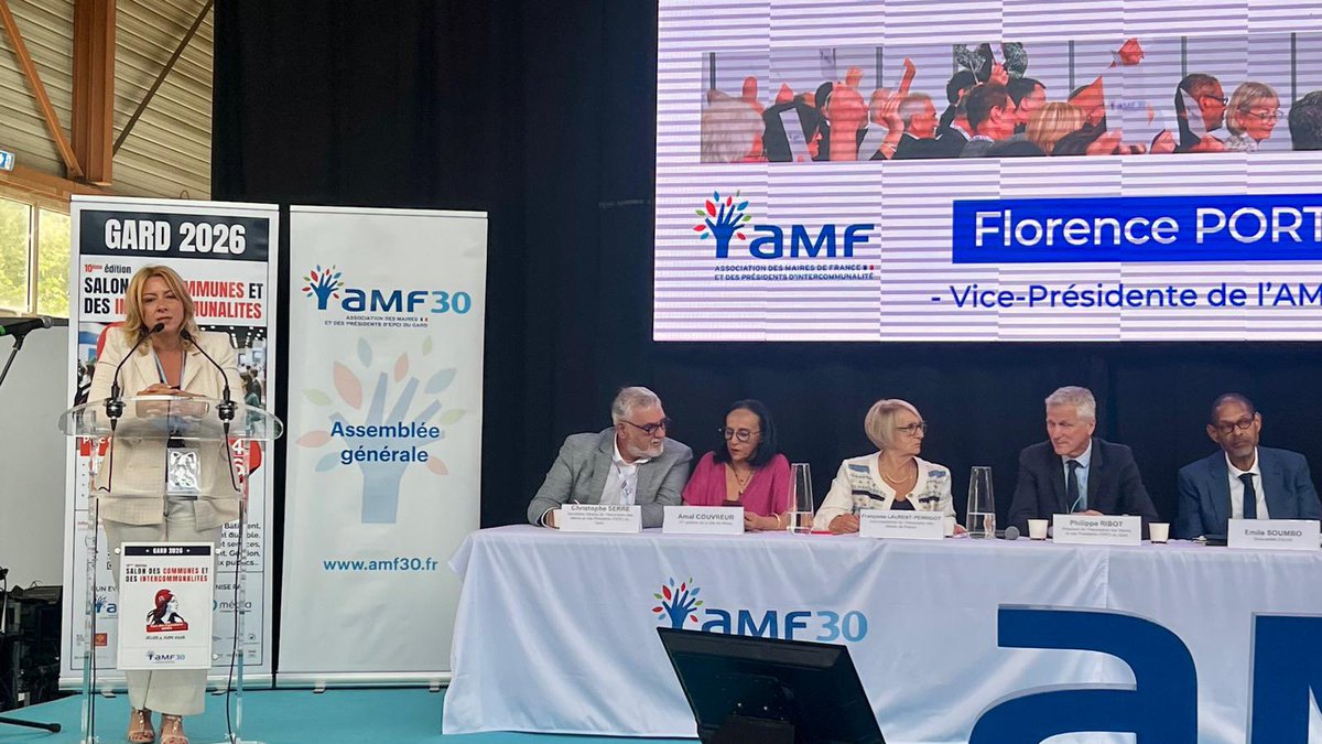 FloPortelli's tweet photo. 🇫🇷 Mardi, je participai au nom de @iledefrance le salon de l’@AMIF_asso 
Aujourd’hui je représentais l’@l_amf pour le congrès des maires du Gard, après avoir rencontré la veille des collègues de l’Hérault. J’aime la richesse des échanges et le partage de ces différents vécus. https://t.co/Z4wZk1Bgv5