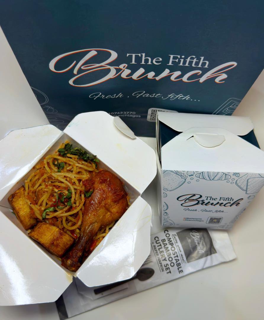 Fifthbrunch's tweet photo. Order food for your colleagues at work  @fifthbrunch  🤩🤩

We love bulk orders 
Lunch hours are the best when you order in bulk ! 

Varieties of options to pick from 🔥
Enjoy meals as low as 4000 

Just send a DM 
We’ve got you ! https://t.co/XhNkirg5pM
