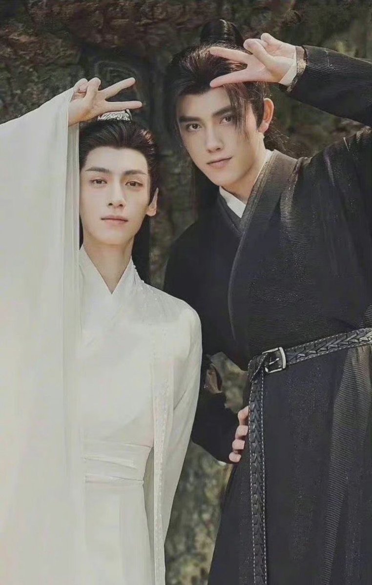 TawArtsSU35's tweet photo. ห่านนนนนนน ปล่อยหว่านหนิงกับโม่หรานออกมาจากโหลดองเดี๋ยวนี้!!! พ้มอยากดูฮัสกี้!!! https://t.co/AUMMU2qUVW