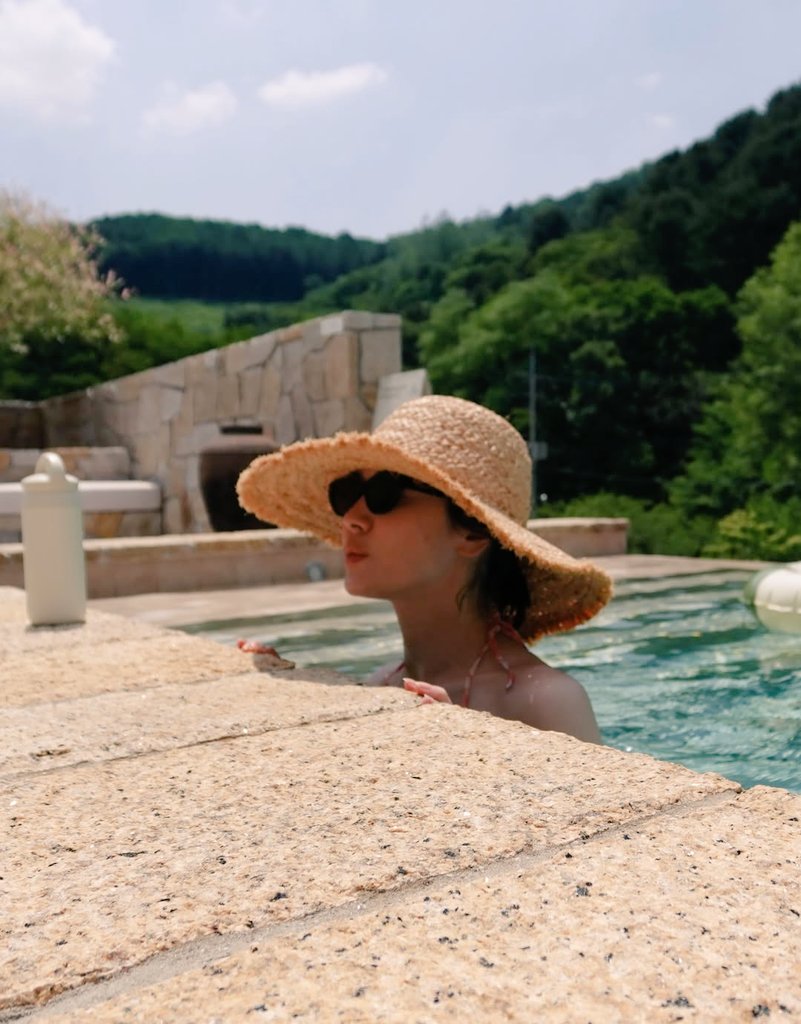 ky0bii_'s tweet photo. real 내새꾸덕질 엄마시선... 🥹🥰
> 송혜교 내가낳앗어<를 합법적으로 할수있는 어머니ᆢ https://t.co/QDOGgaa5DX