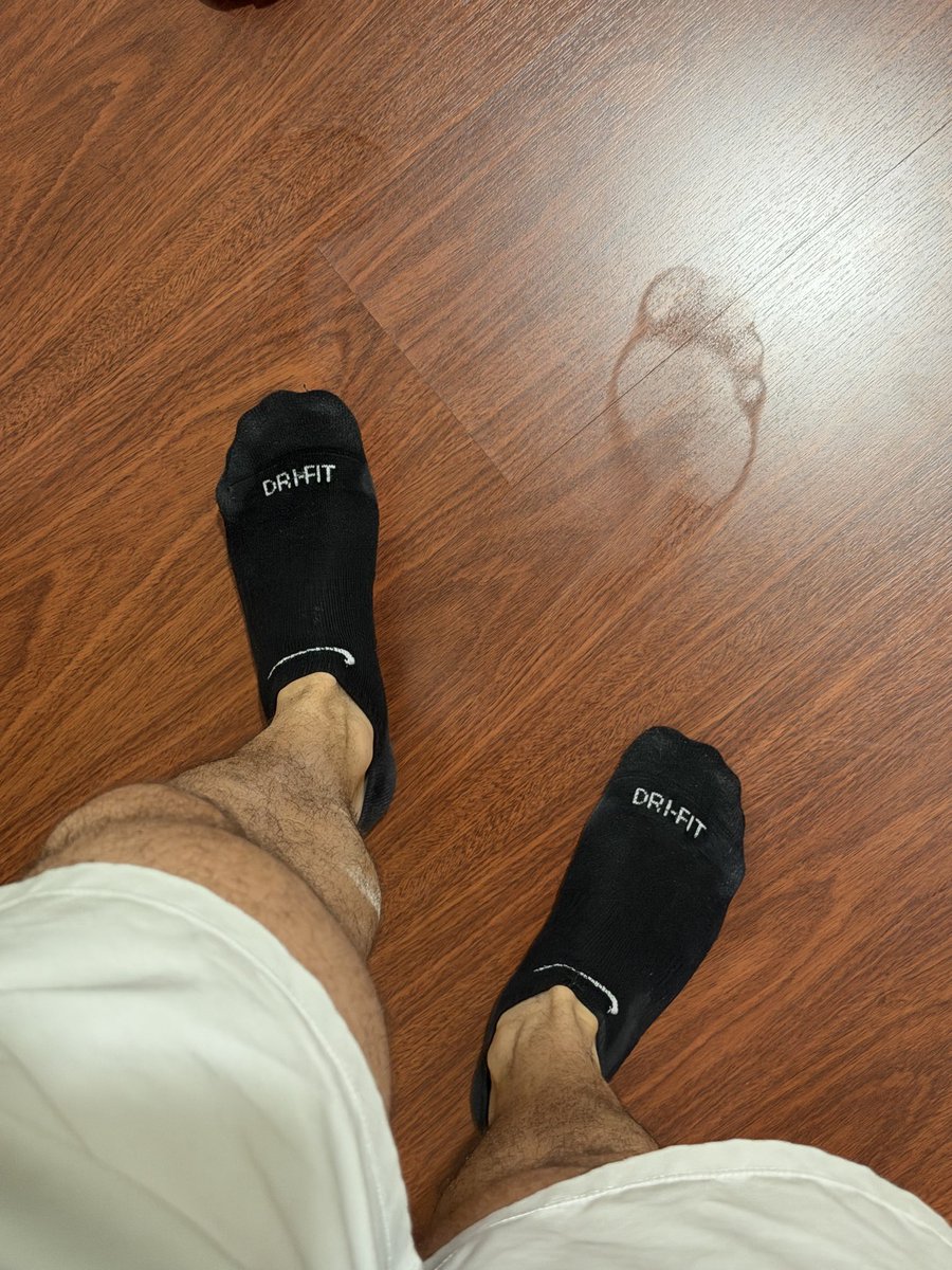 alpha__dal's tweet photo. Good Morning Faggot

Sweat prints, leg day done for today 
#finsub #findom #humanatm #drain #degradation 💸👣🍆 https://t.co/vF6OgKstye