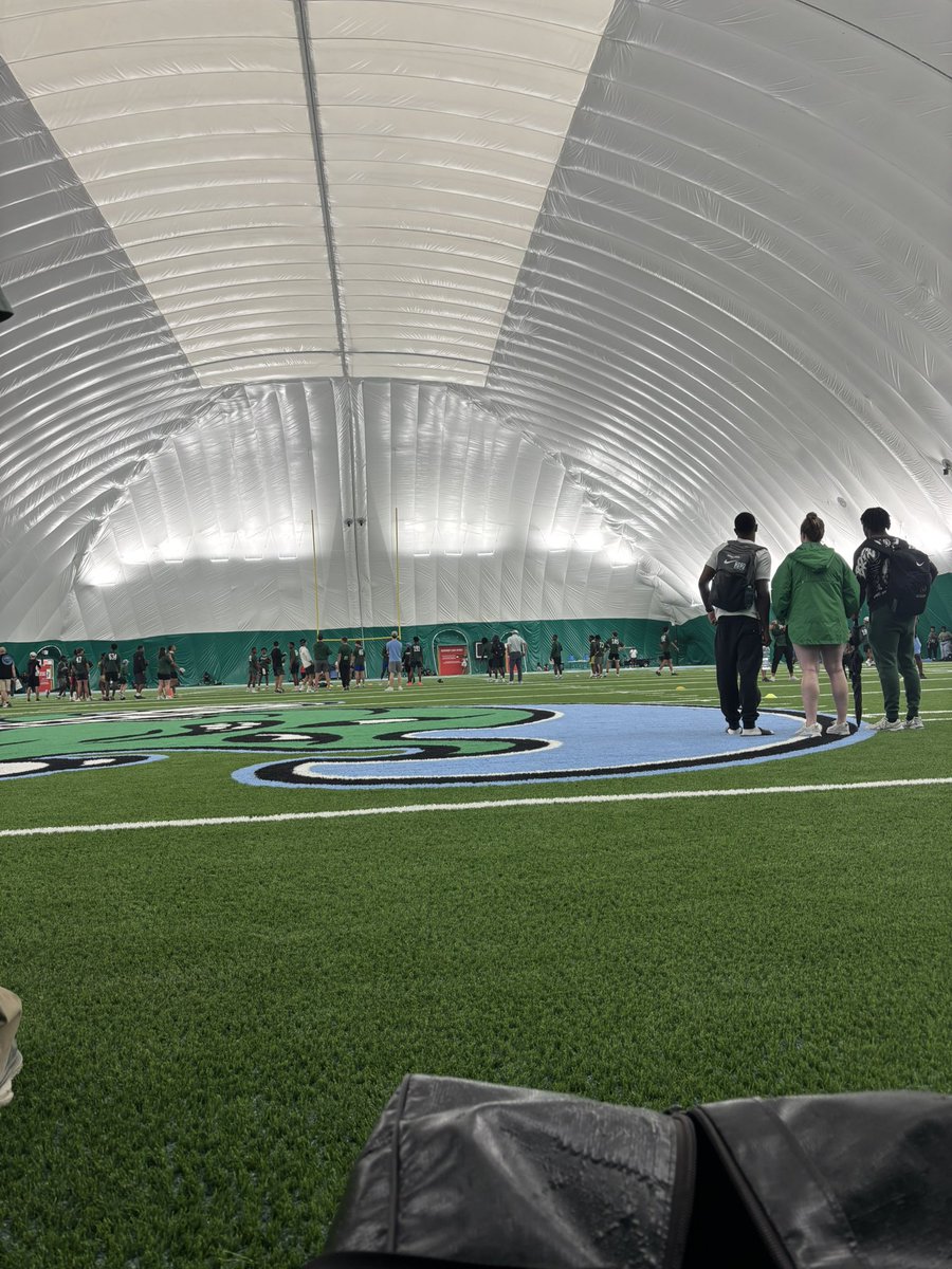 KaidenCarter_'s tweet photo. Had a great camp a Tulane yesterday definitely will be coming back🌊🌊 @GreenWaveFB @Area22WhosWho @CoachEChuter @NorthshorePrepR https://t.co/yP0V3rwlyc