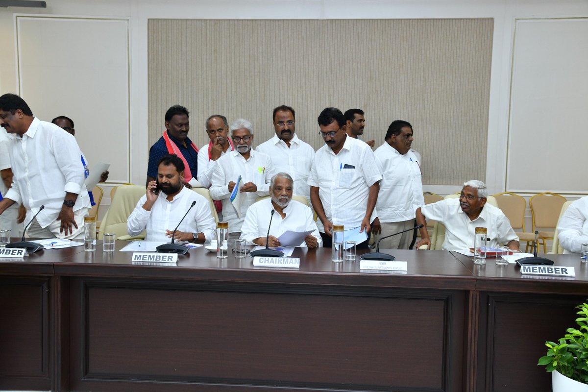 SimhadriProf's tweet photo. Samajwadi Party presented representation in the All Party Meeting convened by the Committee on Telangana Udyamakarulu constituted by the Telangana government in the TG Secretariat, Hyderabad today, June 4, 2026. Prof Simhadri and Bandi Sadanand participated in the meeting. https://t.co/HrYidYx5cK