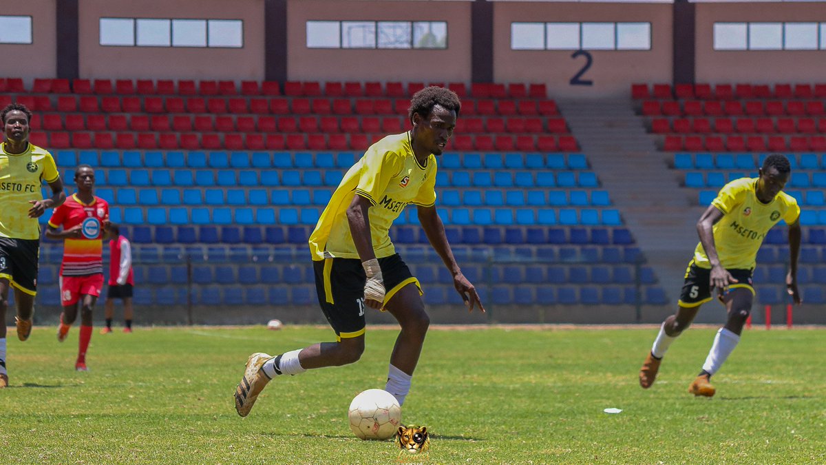 Mseto_Fc's tweet photo. A WINGER AND HALF.
Like his namesake, Salah is versatile, quick, silky and a great dribbler. Never afraid of 1v1s. Target pia ni hatari. He is among the top ranked on the players with most assists list in the league right now!
https://t.co/eKWT1yD18c https://t.co/QOgCBOqC3M
