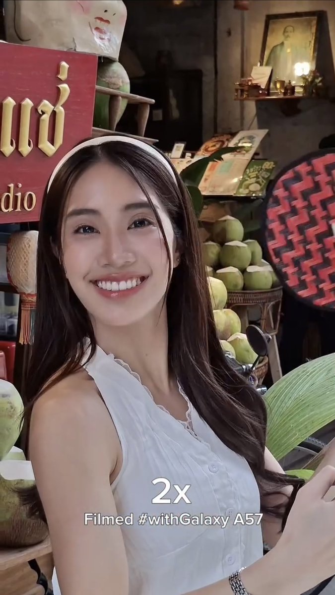 tiyapics's tweet photo. ตั้งแต่หลังวันวิสาขสาววายก็ไม่ได้หุบยิ้มเลยค่ะ https://t.co/v2LCIzOjpm