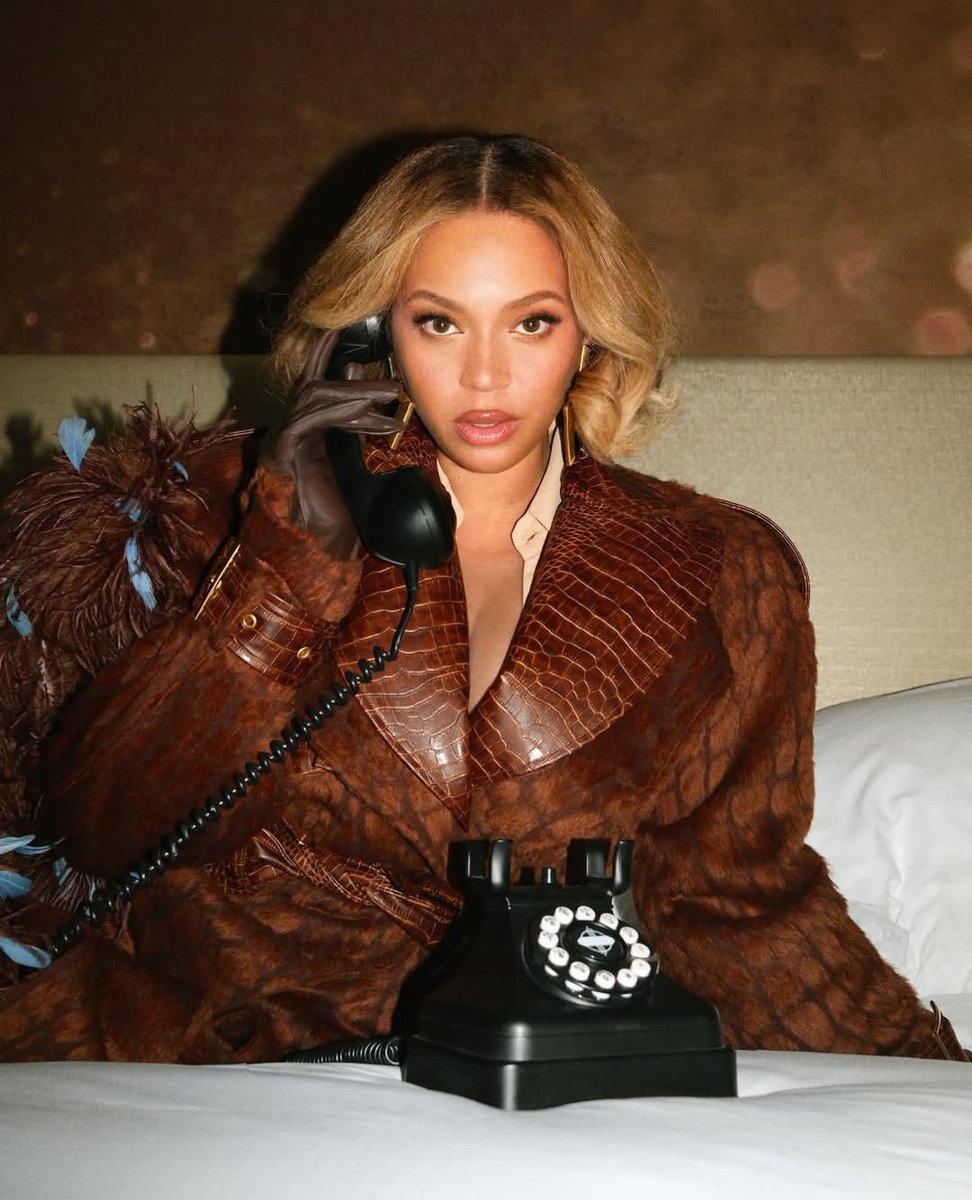 RedMedia_us's tweet photo. Forbes has once again confirmed that Beyoncé is the first Black artist to become a billionaire through music alone. She also remains the richest Black female musician in the world. 

Forbes noted in their latest list of top 50 self-made American female billionaires that she is the only Black artist to surpass $1 billion in ticket sales with fewer than 100 shows this decade.