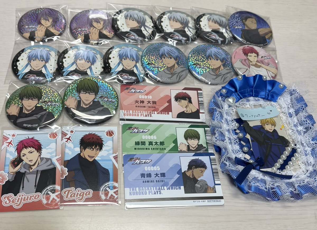 7_ryut_'s tweet photo. 【交換・譲渡】
黒子のバスケ　黒バス　応援団　初夏　travel

譲：画像参照
求：応援団黄瀬>同異種黄瀬（雨上がりは同種求めておりません🙏🏻💦）>定価（希望額）or送料

🌟赤司くんは交換のみ

お気軽にお声がけください！ https://t.co/lJQgvQ95ni