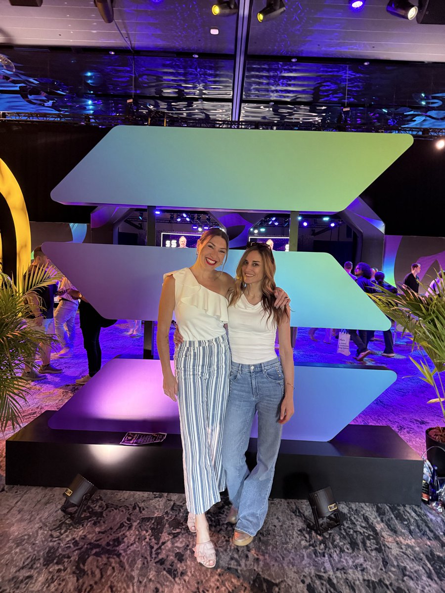 moontripss's tweet photo. Great ecosystems are built by great people. Looking forward to meeting a lot of both today! 🥳 https://t.co/QLQ9U89pFz