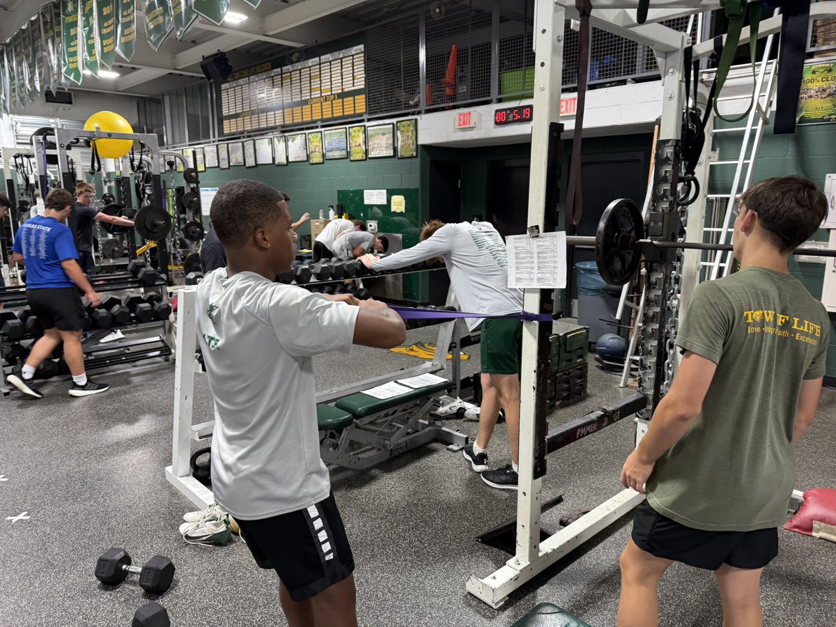 BobcatFB's tweet photo. Week 1 of Summer S&amp;C in the books, good progress! #HTF #OneVision https://t.co/AiKh8o9nA8