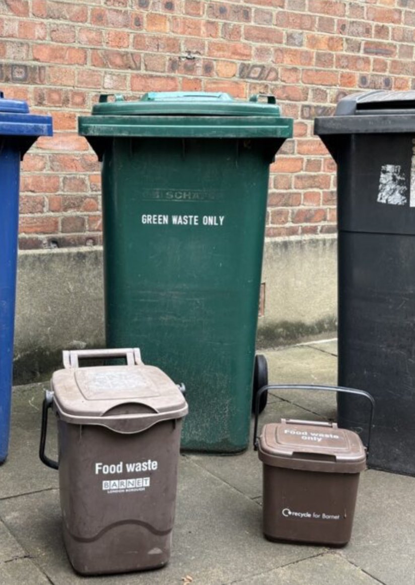 DeltaDeltaOBE's tweet photo. @FarRightSkip The food waste bin makes an excellent addition to anyone’s arsenal.
Perfect side arm and perfect for the concealed carry. https://t.co/6140yoIwIb