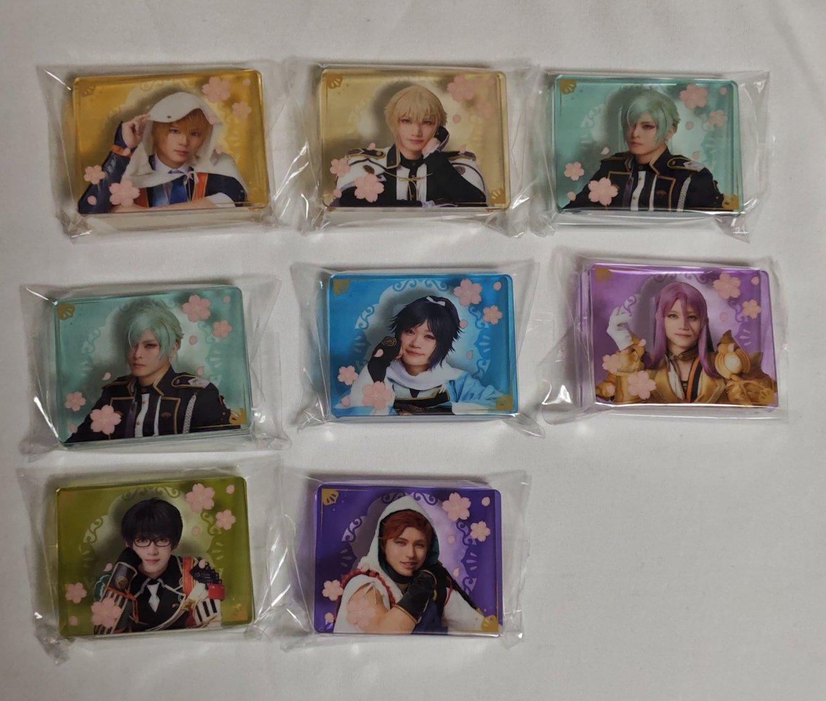 sanhonmeihikotu's tweet photo. 【交換・譲渡】刀剣乱舞 刀ミュ アクリルメモスタンド

譲→○膝丸 2
☆山姥切国広、☆髭切、大和守安定、蜂須賀虎徹、篭手切江、岩融 各1

求→加州 1
or 定価(+送料)

※お譲りは☆は2点、○は同数無印お迎えください。

郵送可能
検索からでもお気軽にお声掛けください https://t.co/bXHz32xpcn