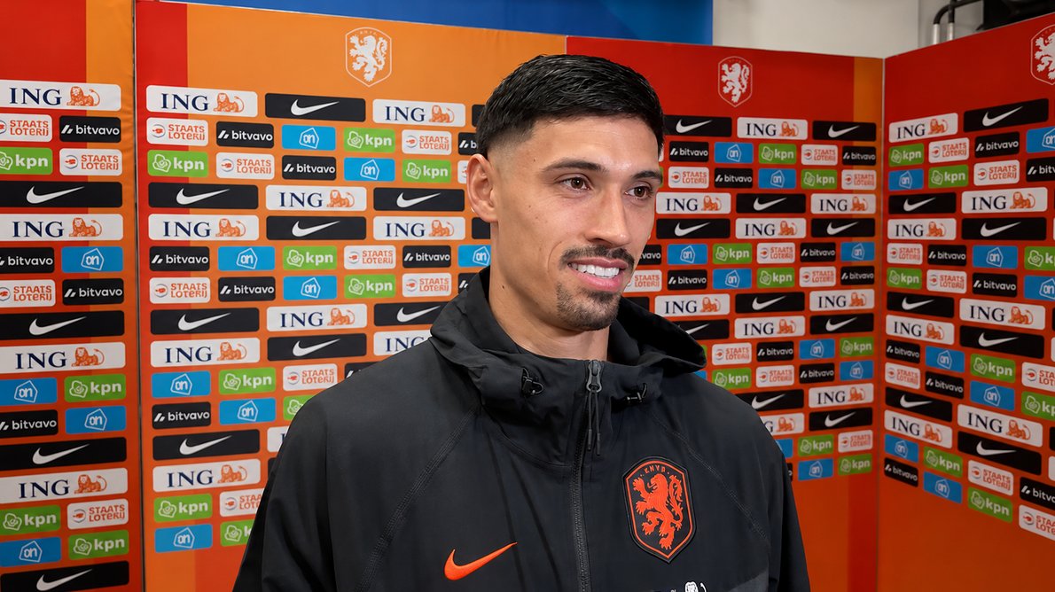 marifcinter's tweet photo. 🚨⚪️🇳🇱Il passaggio di Dumfries al Real Madrid è di fatto ufficializzato da Tijjani Reijnders in zona mista: 

Un'ultima domanda su un argomento diverso. Avete già festeggiato nello spogliatoio il giocatore che questa sera non ha giocato? Denzel?"

Reijnders: «Sì, certo, tutti si sono congratulati con lui. È un passo straordinario per la sua carriera. Siamo molto felici per lui e se lo merita assolutamente».

Anche voi avete reagito con un po' di sorpresa, come noi?"

Reijnders: «Non necessariamente. Perché nelle ultime due stagioni ha dimostrato tutto il suo valore. Per questo ritengo che sia un riconoscimento più che meritato»