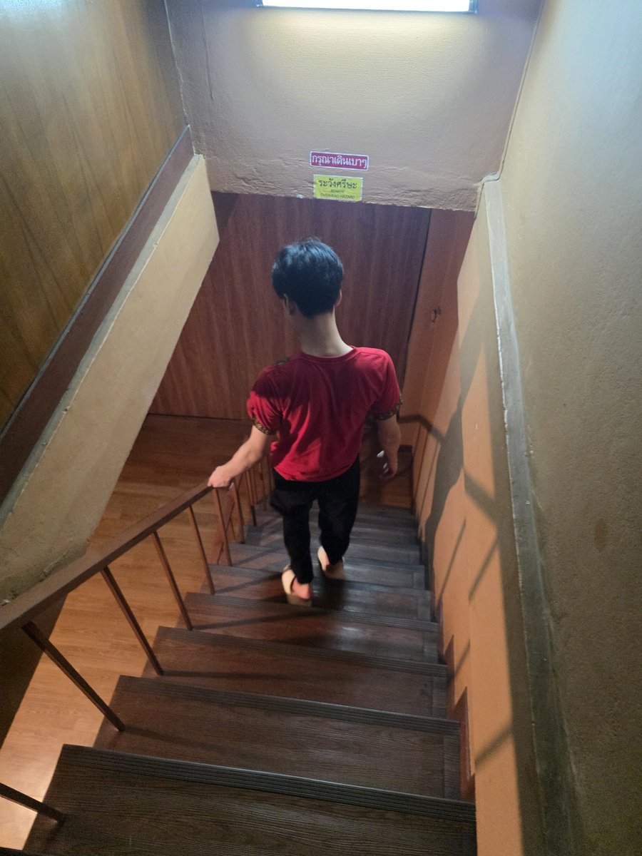 ShunJou's tweet photo. มานวดไทยแถวบ้านแบบลุ้นๆ บ้าง น้องน่ารัก นวดดีเลย ไปซ้ำอีกแน่ๆ https://t.co/IvdKtDB5GT