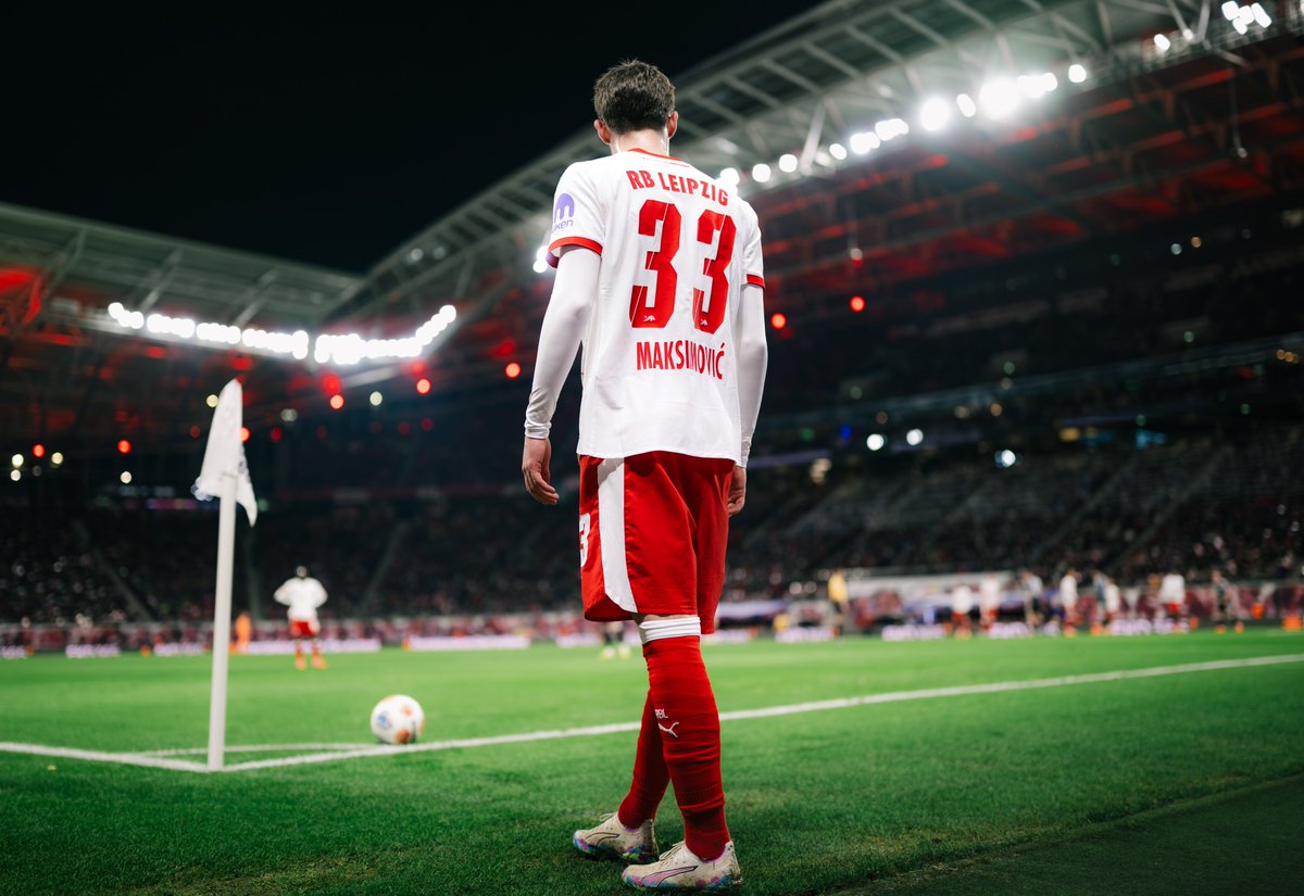 RBLeipzig's tweet photo. Birthday mode: ON 🎉🎂

Alles Gute zum 19. Geburtstag, Andrija #Maksimović! 🫶 https://t.co/ETsxpwHEM9