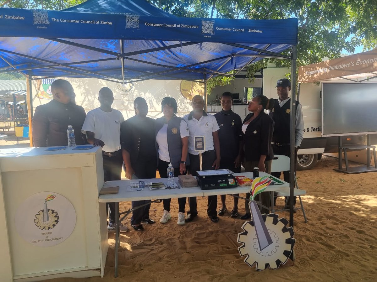 CCZ_263's tweet photo. Consumer Harvesting Clinic at Lupane Business Centre, Matabeleland North Province ,complaints reported include substandard  cleaning detergents,rejection of torn USD notes ,sale of expired products ,poor network coverage. https://t.co/olb312vlFx