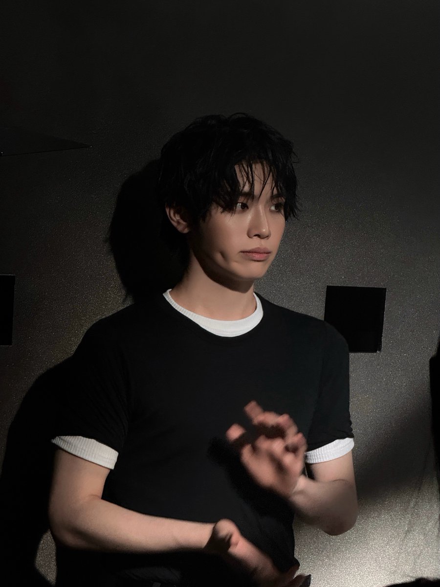 DOUBLEBASEONE_'s tweet photo. [📸] zb1official instagram update with #KIMTAERAE 1/2

“👀”

#ZB1 #ZEROBASEONE
#제로베이스원 @ZB1_official https://t.co/tuZ5ScwEYr