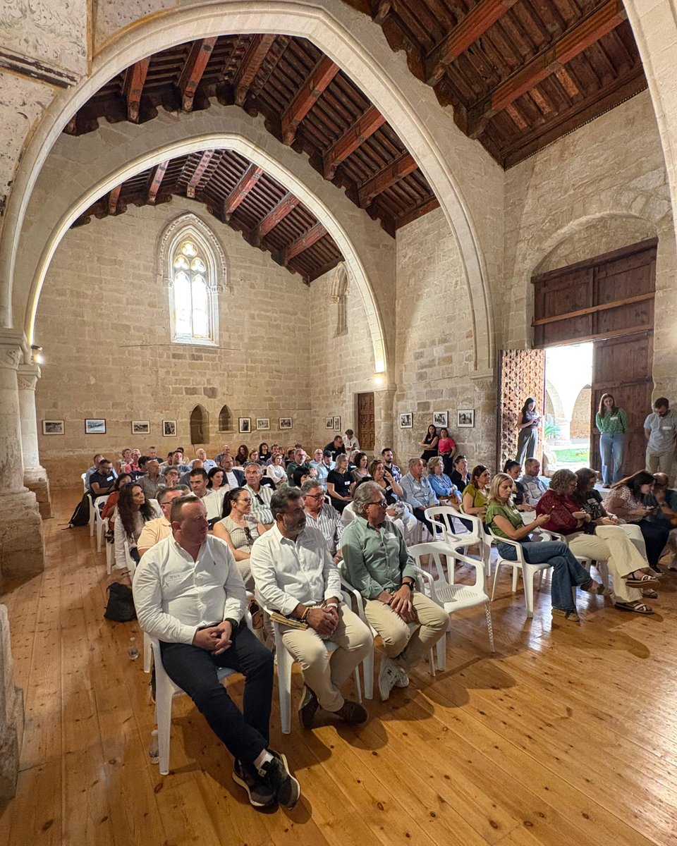CalidadRuralES's tweet photo. ⭐2ª jornada del IV Congreso Nacional de la Marca de Calidad Territorial Europea, en #Matarraña, con representantes de territorios certificados para compartir experiencias, generar nuevas alianzas y avanzar en la construcción de una visión común
https://t.co/54jPG4sOTe https://t.co/cOZpTpPl3Y