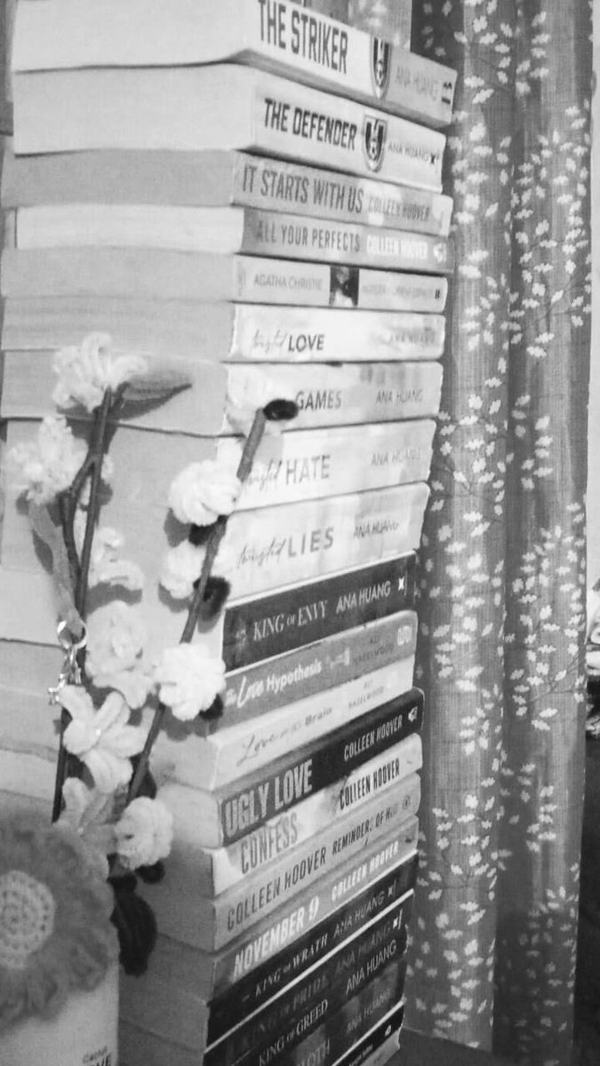 SoganaSubba's tweet photo. Building a tower 😹 https://t.co/h082qEEQSx