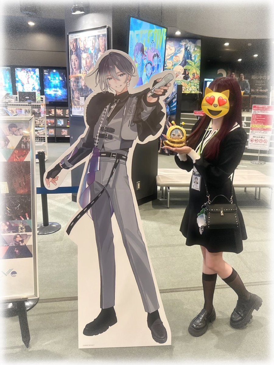 _n_22_h's tweet photo. 凪くん(函館)パネルദ്ദിᐢ- ̫-ᐢ₎💜
函館でもおもライみることができて、特典も夜班で大満足🎶
#エイトリ2周年 #おもライ https://t.co/pPGZHqsMJa