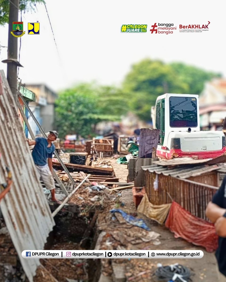 dpuprcilegon's tweet photo. Kadis DPUPR Kota Cilegon, H. TB. Dendi Rudiatna, ST., https://t.co/4PKBRED60w., menghadiri Apel Penertiban Pedagang Pasar Blok F bersama Asda II Kota Cilegon dan perangkat daerah terkait, Kamis (4/6/2026).

#DPUPRKotaCilegon #CilegonJuare https://t.co/NXm29qUPGJ
