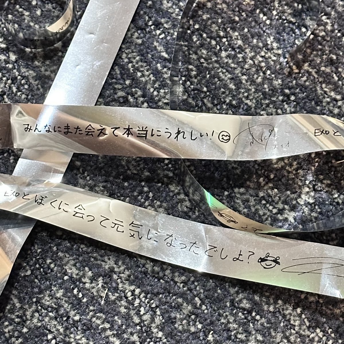 _my_Woo's tweet photo. 260603 🇯🇵
EXhOrizon in Osaka

コンサートの2日目と最後の日です。 私は今まで感じていた全ての感情から気分が悪くなりました。 それ以上に私はとても幸せです。 スホオッパ最高！ これは私が彼から撮った唯一のかわいいビデオです。— https://t.co/r3r0lKW1In