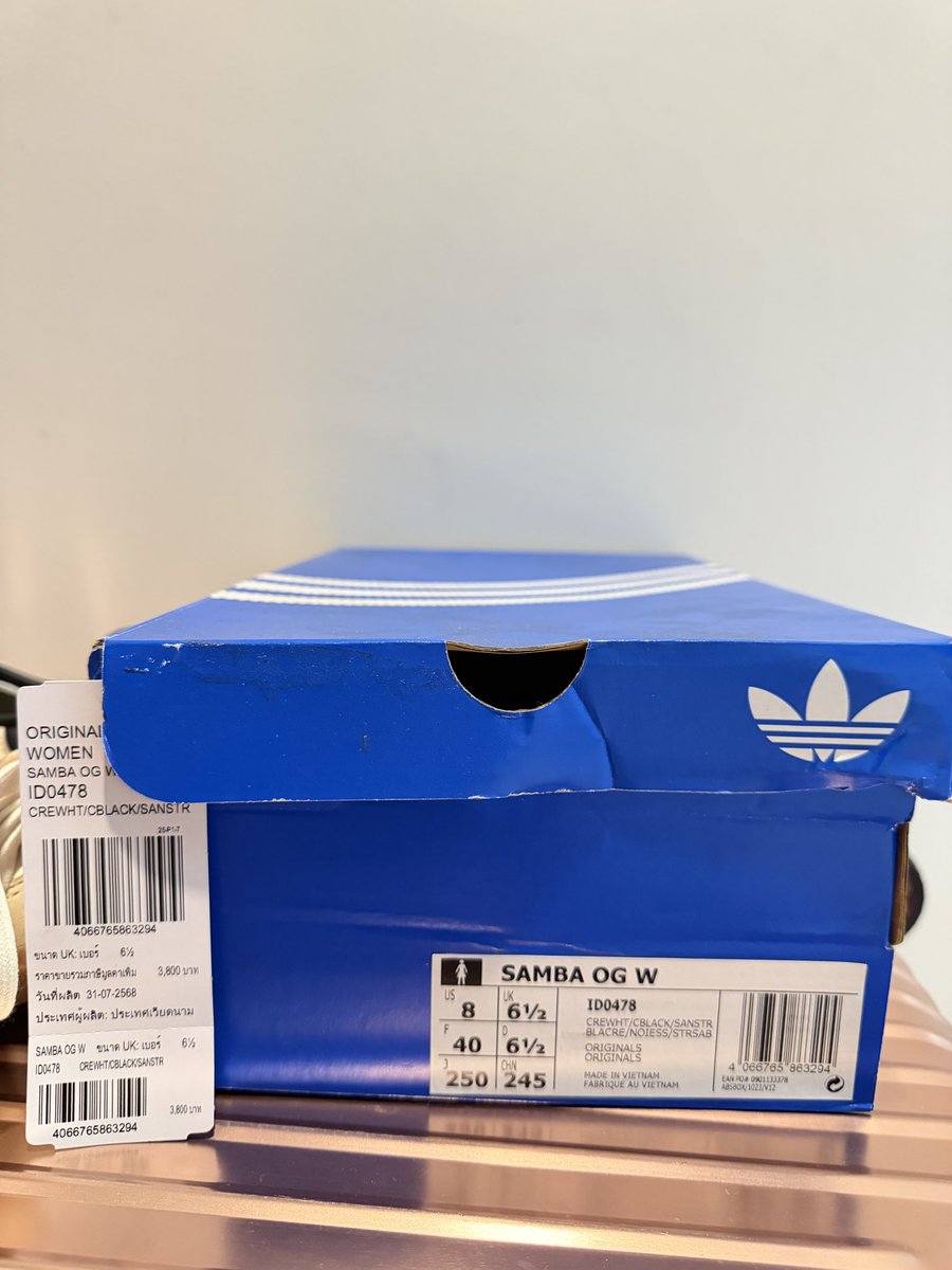 PheXnusr's tweet photo. ส่งต่อ adidas samba สีครีม size 6.5 UK สีฮิตตลอดกาล
(39-40) ซื้อจากช้อปไทย อปก ครบ + สายสีครีมใส่ไปแค่1 ครั้ง  

📍3,050 รส  เพิ่มเติมdmงับ

#ส่งต่อadidas #adidas #samba #ส่งต่อรองเท้า #ส่งต่อของใช้ #รองเท้า https://t.co/tmVQhv7PYH