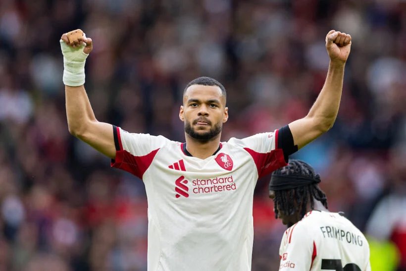 Succedervictor's tweet photo. All Liverpool fans now hate Cody 
I think the problem is slot, and his style not Gakpo https://t.co/s0Rjkt7k9h