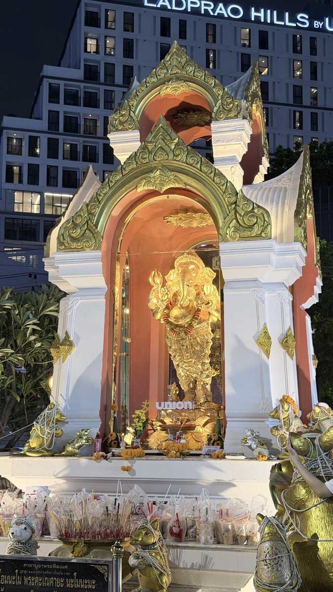 Love00ff's tweet photo. ใครเห็นโพสต์นี้ ขอให้โชคดี กดบัตรได้ทุกคอน 🙏🏼🙏🏼🙏🏼 https://t.co/aPGfPf6tEa