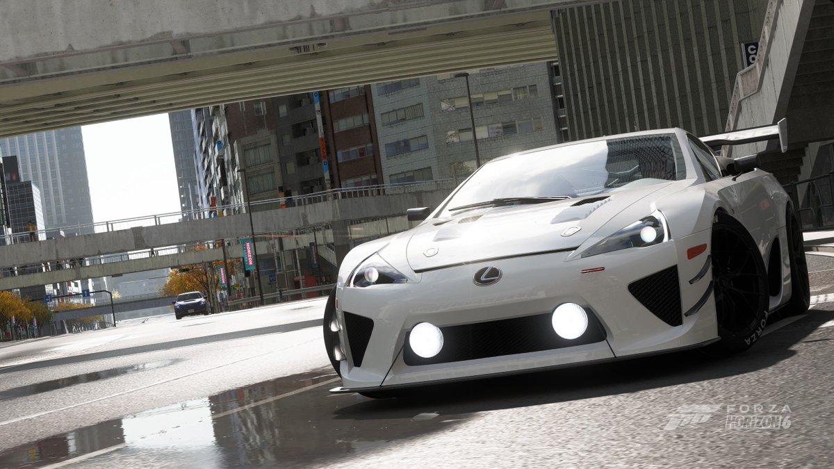IF765's tweet photo. やっとLFA FE買えた〜
入手条件厳しい&amp;オークション見張ってる人多いのか出品無いし出ても希望価格で即売れだからマジでタイミングゲー過ぎる https://t.co/IZBENxcV3z