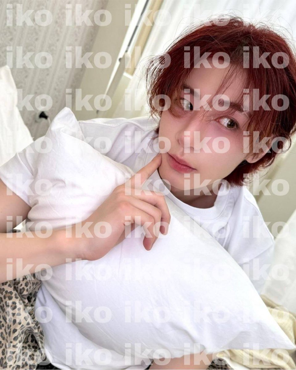 Lbeehan's tweet photo. Every time I upload a picture, he's like, “gotta protect my investment.” I'm not saying he's dramatic, but the watermark is getting bigger every day, oh and I love him more and more every single day! ❤︎ https://t.co/Sq25ytor5d