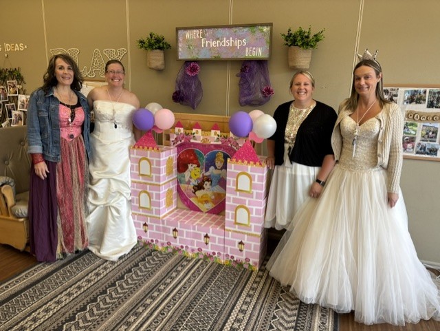 wellingtncounty's tweet photo. When the preschoolers at Mount Forest Early Learning and Child Care Centre started talking about princesses and dress-up, the educator team knew just what to do - a Costume Ball!

Princesses, tiny royalty, and even Buzz Lightyear joined in a magical day of dress-up and memories. https://t.co/aMEK03C966