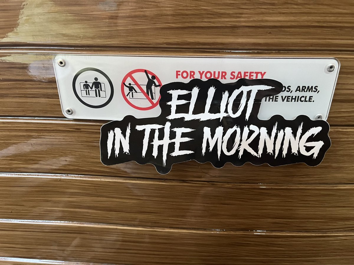 MSPOf4's tweet photo. Had some fun with our @EITMonline sticker at Disney!!! https://t.co/g4vFc5UxMs