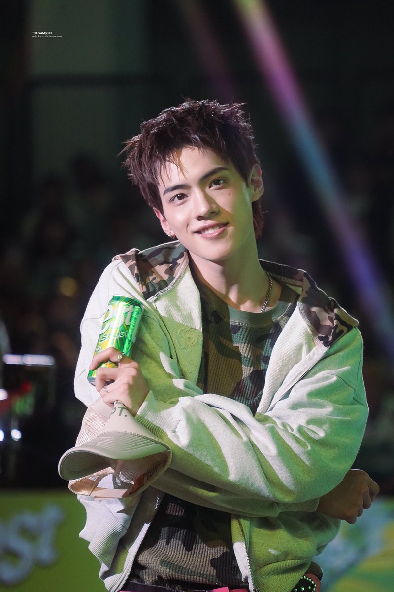 theSAMexx's tweet photo. ยิ้มพี่พฤฒิ 🐬💫✨

@isamsame 
#isamsame #SAM_CIRCRL
#CIRCRL #MchoiceMusic https://t.co/TCzdP7p9xz