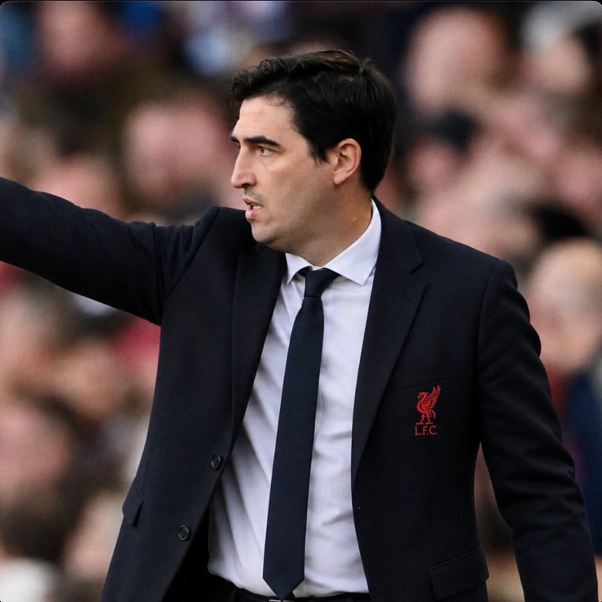 TheKopoholic's tweet photo. 🚨🚨 | BREAKING: Andoni Iraola has SIGNED his contract as Liverpool’s new manager on a deal until June 2028. ✍️🔴

[@FabrizioRomano] https://t.co/LvnpnddO8N