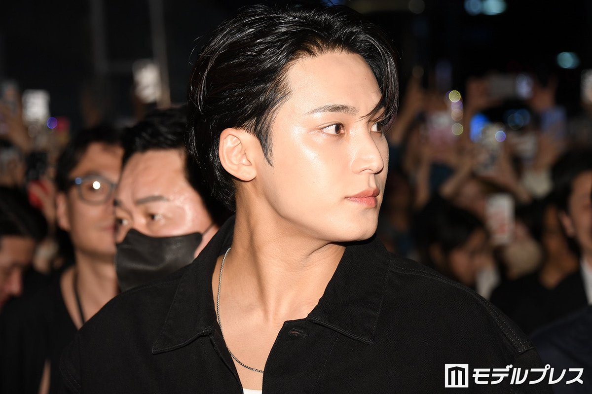 modelpress's tweet photo. SEVENTEEN・MINGYU（ミンギュ）
車から降り立ち原宿騒然🚗
https://t.co/9mR7go1S6h

「Jung Kook for Calvin Klein」
コラボレーションイベント来場✨️

#カルバンクライン #민규 https://t.co/GNw91WE3D1