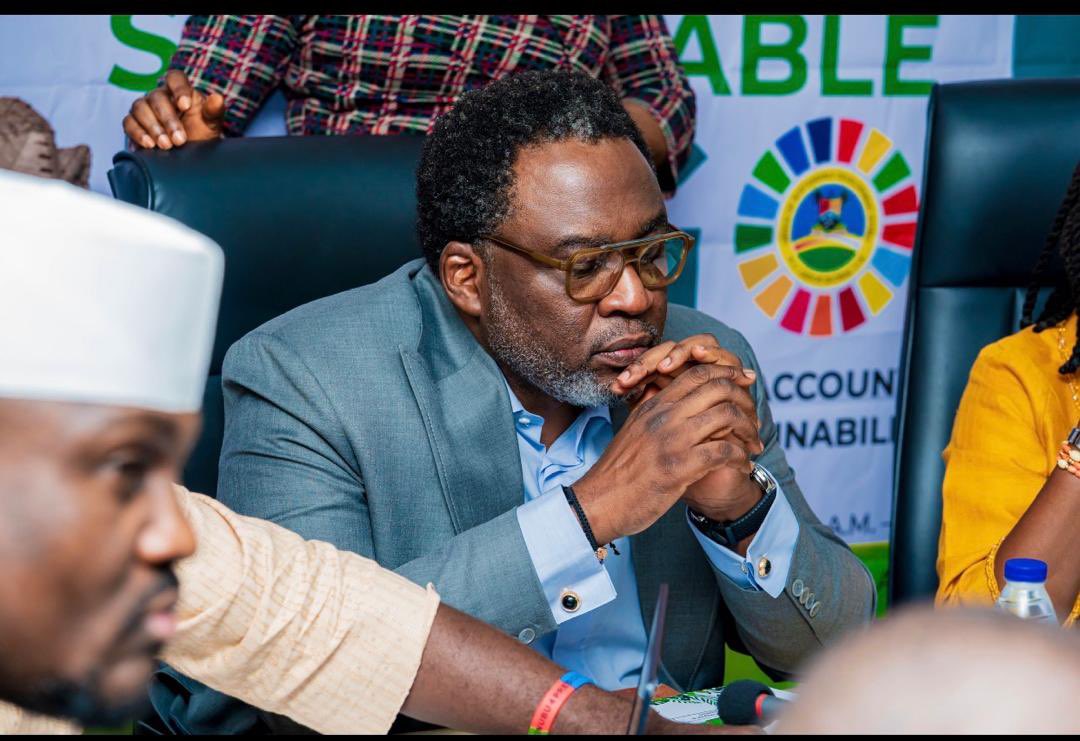 followlasg's tweet photo. LAGOS STRENGTHENS TRANSPARENCY, ACCOUNTABILITY, RESILIENCE THROUGH SUSTAINABILITY REPORTING

https://t.co/cKZpn3khlW

@jidesanwoolu @drobafemihamzat @opegeorge_mepb @LagosMepb @gbenga_omo @gboyegaakosile @LanreBajulaiye @BarrBimbola @Mr_JAGs @Riddwane
#AGreaterLagosRising 
#LASG https://t.co/FoA2j8TmLd